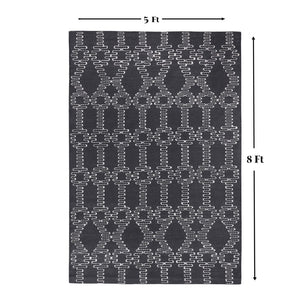 Homeroots 5' Stylish Gray Geometric Handmade Area Rug For Indoor & Outdoor Spaces - Stain Resistant & Unique  Polyester 557184
