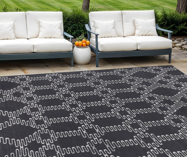 Homeroots 8' X 10' Gray Geometric Hand Woven Area Rug - Stylish, Stain-resistant Addition For Any Home Decor  Polyester 557185