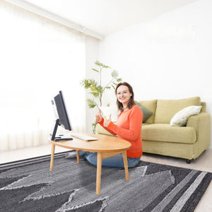 Homeroots 5' Stylish Gray Geometric Handmade Area Rug For Indoor & Outdoor Spaces - Stain Resistant & Unique  Polyester 557188