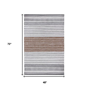 Homeroots 4' X 6' Geometric Hand Woven Area Rug - Stylish, Stain Resistant, Unique Design For Indoor & Outdoor Use  Polyester 557191