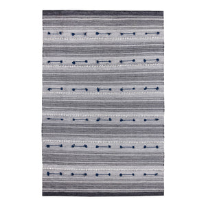 Homeroots 5' Blue Patchwork Handmade Area Rug – Stylish, Stain Resistant, Unique Design For Indoor & Outdoor Use  Polyester 557204