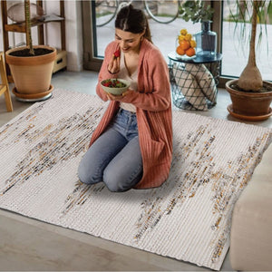 Homeroots 5' Beige Geometric Handmade Area Rug - 5x8 Durable, Stain-resistant Design For Indoor & Outdoor Use  Polyester 557208