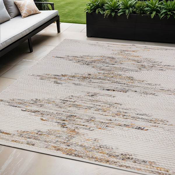Homeroots 5' Beige Geometric Handmade Area Rug - 5x8 Durable, Stain-resistant Design For Indoor & Outdoor Use  Polyester 557208