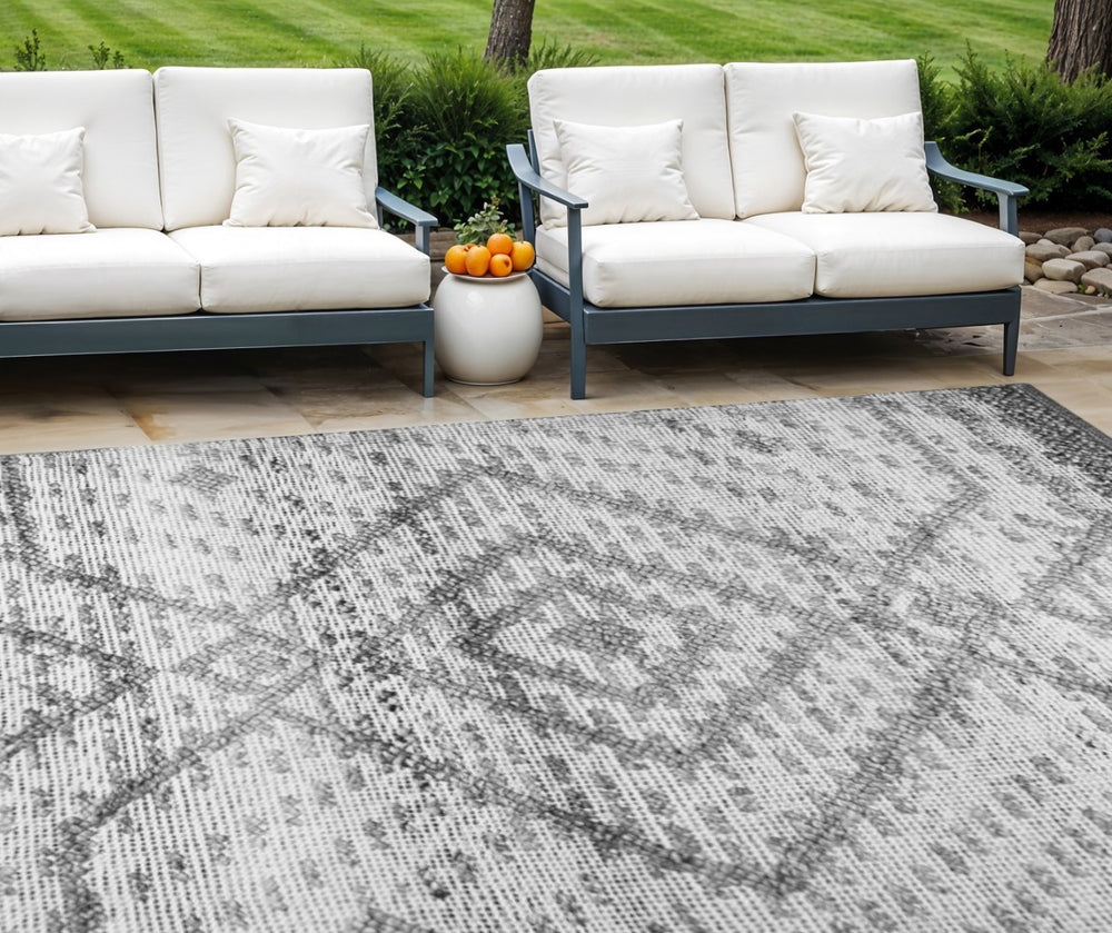 HomeRoots 8' X 10' Gray Geometric Hand Woven Area Rug - Stylish, Durable, and Perfect for Modern Living Spaces! 557213