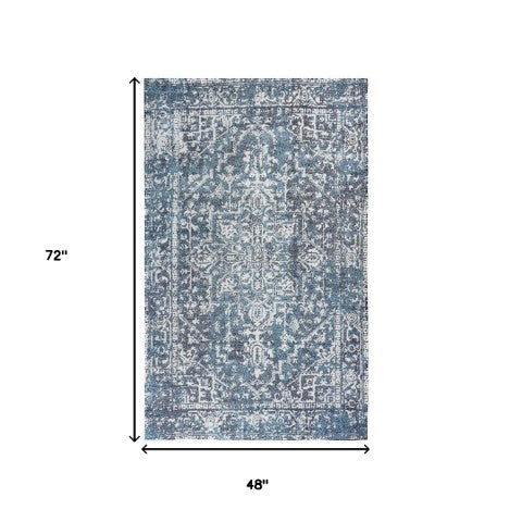 Homeroots 4' Gray Geometric Handmade Area Rug - Stylish, Stain-resistant, Perfect For Indoor And Outdoor Spaces  Polyester 557219