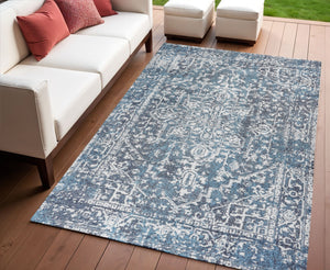 Homeroots 4' Gray Geometric Handmade Area Rug - Stylish, Stain-resistant, Perfect For Indoor And Outdoor Spaces  Polyester 557219