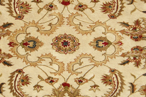 Homeroots 5' X 8' Ivory And Black Oriental Hand Tufted Non Skid Area Rug  Wool 558173