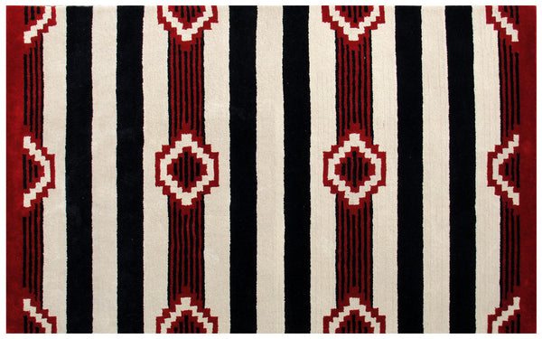 Homeroots 8' X 11' Ivory And Black Southwestern Hand Tufted Non Skid Area Rug  Wool 558181