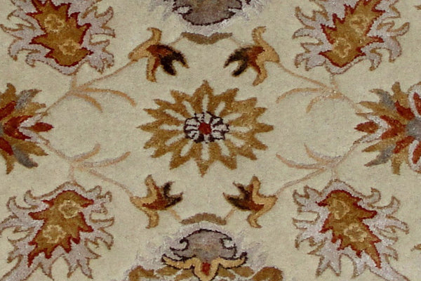 Homeroots 5' X 8' Cream Oriental Hand Tufted Non Skid Area Rug  Wool Blend 558182