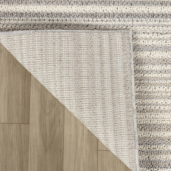HomeRoots 5' Modern Gray and Ivory Abstract Area Rug - Cozy, Durable, Stain-Resistant Design for Any Space 5' X 8' 558380