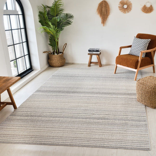 HomeRoots 5' Modern Gray and Ivory Abstract Area Rug - Cozy, Durable, Stain-Resistant Design for Any Space 5' X 8' 558380