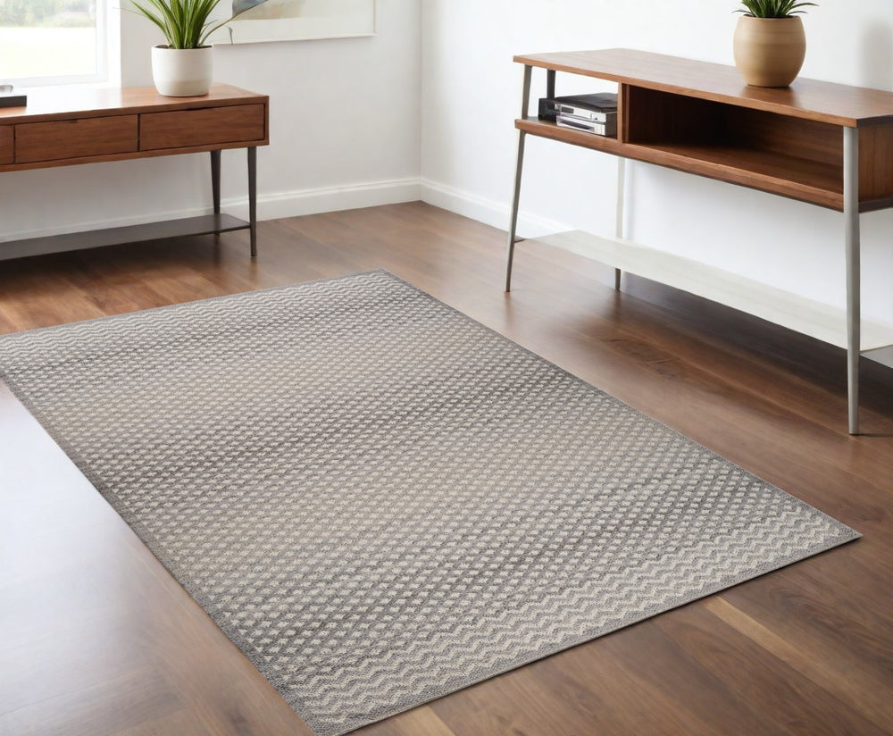 Homeroots 4' X 6' Gray And Beige Moroccan Distressed Area Rug  Polypropylene 558399