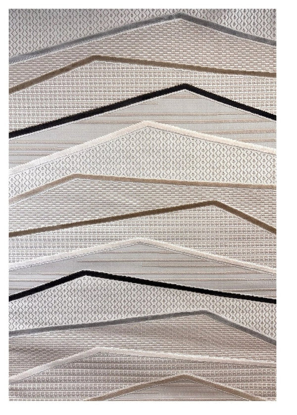 HomeRoots 5' Abstract Area Rug in Gray, Brown & Beige - Durable, Stain-Resistant Design for Modern Spaces 5' X 8' 558404