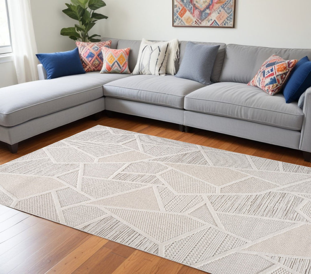 HomeRoots 5' Cream and Beige Geometric Distressed Area Rug – Timeless Style for Any Room with Easy Maintenance 7' X 10' 558409