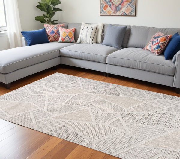 HomeRoots 5' Cream and Beige Geometric Distressed Area Rug – Timeless Style for Any Room with Easy Maintenance 7' X 10' 558409