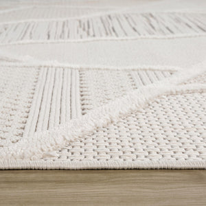 HomeRoots 5' Cream and Beige Geometric Distressed Area Rug – Timeless Style for Any Room with Easy Maintenance 7' X 10' 558409