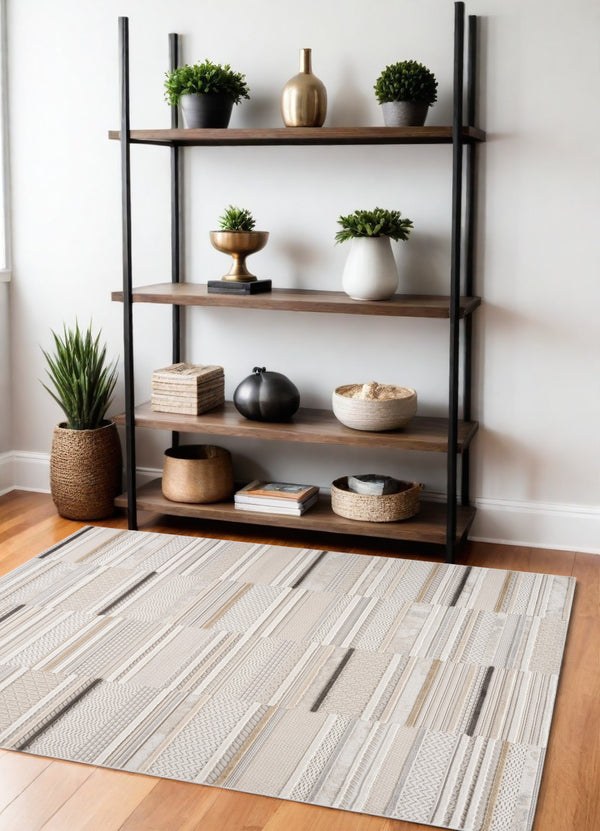 Homeroots 4' X 6' Gray And Beige Abstract Distressed Area Rug  Polyester 558423