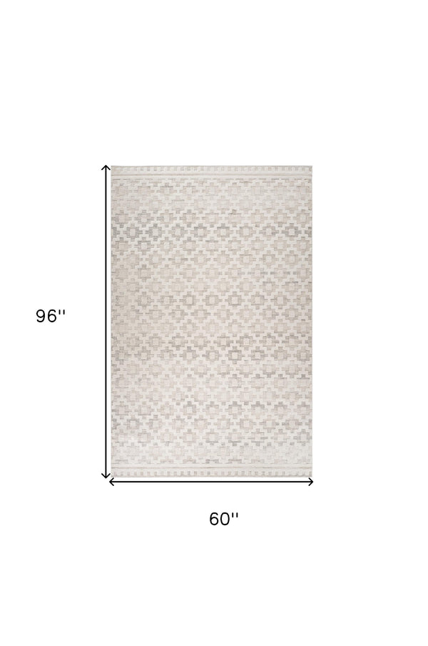 Homeroots 5' X 8' Cream And Beige Moroccan Area Rug  Polyester 558442