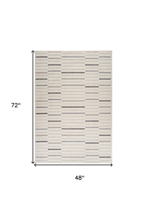 Homeroots 4' X 6' Gray And Cream Abstract Distressed Area Rug  Polypropylene 558464