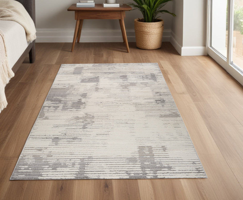 Homeroots 4' X 6' Gray And Cream Abstract Distressed Area Rug  Polypropylene 558469