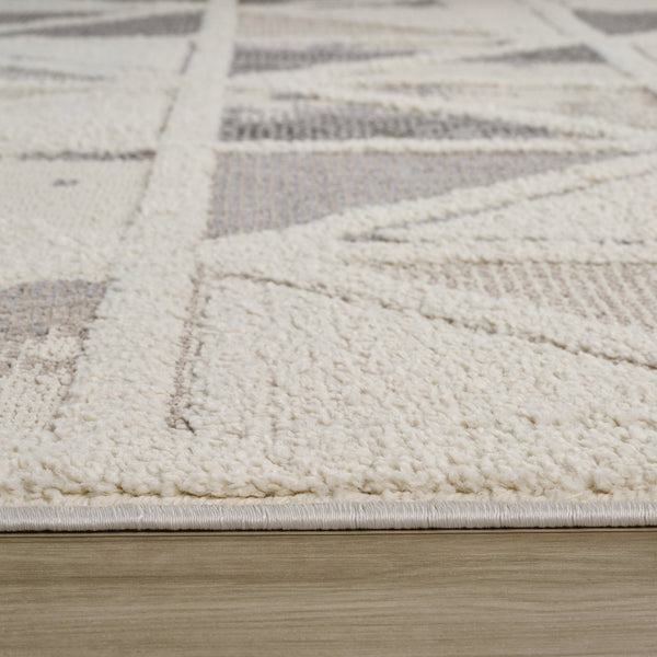 Homeroots 4' X 6' Gray And Cream Geometric Distressed Area Rug  Polypropylene 558479