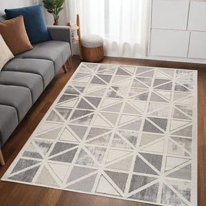Homeroots 5' X 8' Gray And Cream Geometric Distressed Area Rug  Polypropylene 558480