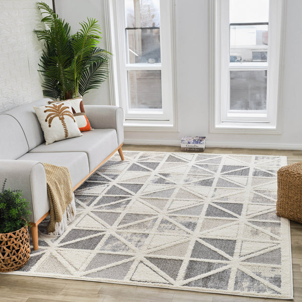 Homeroots 8' X 11' Gray And Cream Geometric Distressed Area Rug  Polypropylene 558482