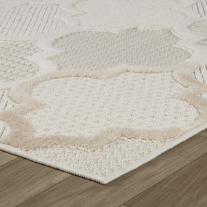 Homeroots 4' X 6' Cream And Beige Geometric Distressed Area Rug  Polyester 558484