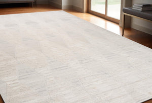 Homeroots 5' X 8' Cream And Beige Geometric Distressed Area Rug  Polyester 558491