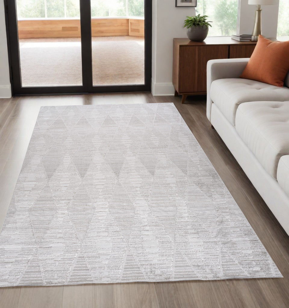 Homeroots 5' X 8' Gray And Ivory Geometric Distressed Area Rug  Polyester 558497