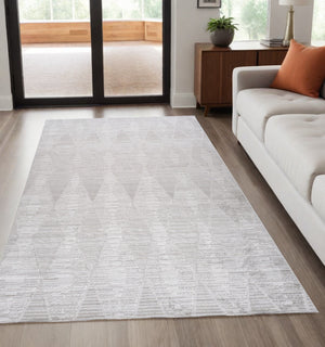 Homeroots 5' X 8' Gray And Ivory Geometric Distressed Area Rug  Polyester 558497