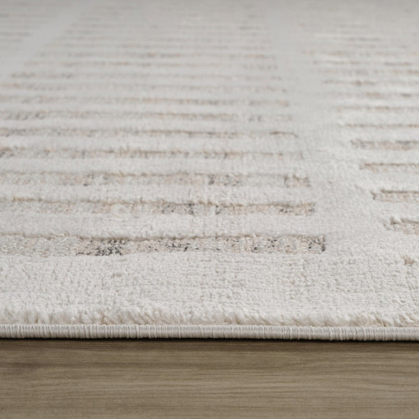 Homeroots 8' Gray And Beige Geometric Distressed Runner Rug - Stylish, Stain-resistant, Perfect For High-traffic Areas  Polyester 558513