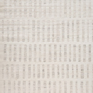 Homeroots 4' X 6' Gray And Beige Geometric Distressed Area Rug  Polyester 558514