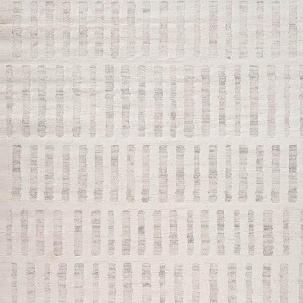 Homeroots 4' X 6' Gray And Beige Geometric Distressed Area Rug  Polyester 558514