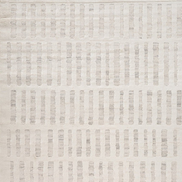 Homeroots 5' X 8' Gray And Beige Geometric Distressed Area Rug  Polyester 558515