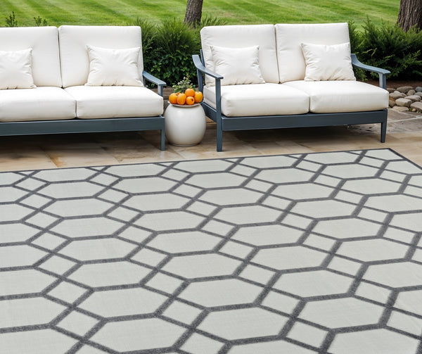 Homeroots 8' X 10' Beige And Gray Geometric Distressed Indoor Outdoor Area Rug  Polypropylene 558725