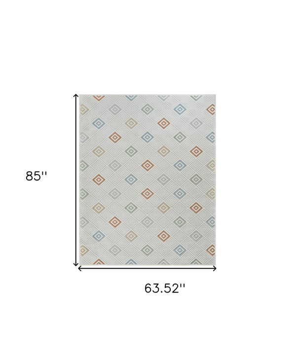 Homeroots 5' X 7' Cream And Beige Geometric Distressed Indoor Outdoor Area Rug  Polypropylene 558730