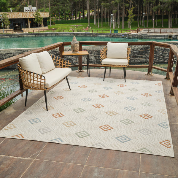 Homeroots 5' X 7' Cream And Beige Geometric Distressed Indoor Outdoor Area Rug  Polypropylene 558730