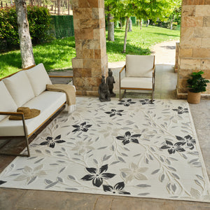 Homeroots 5' X 7' Cream And Gray Floral Distressed Indoor Outdoor Area Rug  Polypropylene 558734