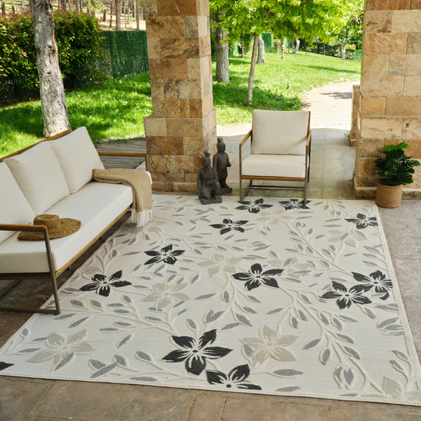 Homeroots 5' X 7' Cream And Gray Floral Distressed Indoor Outdoor Area Rug  Polypropylene 558734