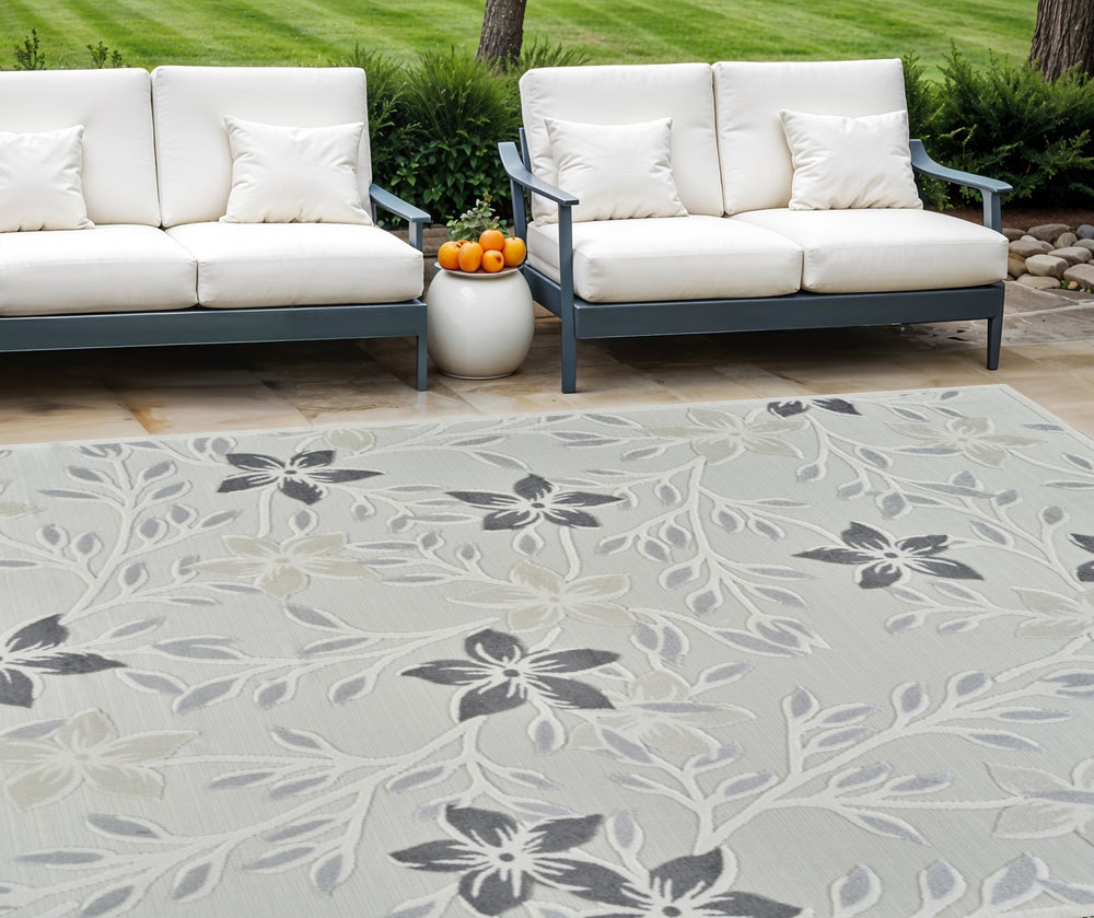 Homeroots 8' X 10' Cream And Gray Floral Distressed Indoor Outdoor Area Rug  Polypropylene 558735