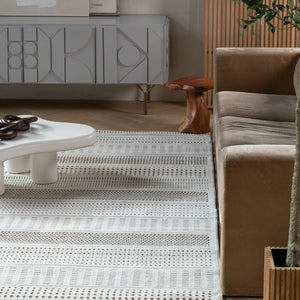 HomeRoots 4' Durable Beige and Brown Geometric Distressed Area Rug for Indoor and Outdoor Spaces, Easy Care 8' X 10' 558749