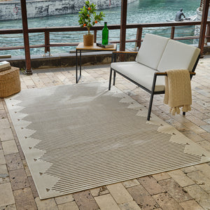 Homeroots 5' X 7' Beige And Brown Geometric Distressed Indoor Outdoor Area Rug  Polypropylene 558754