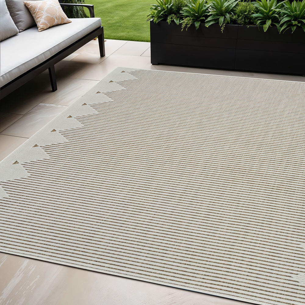 Homeroots 5' X 7' Beige And Brown Geometric Distressed Indoor Outdoor Area Rug  Polypropylene 558754