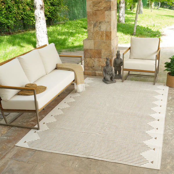 Homeroots 5' X 7' Beige And Brown Geometric Distressed Indoor Outdoor Area Rug  Polypropylene 558754