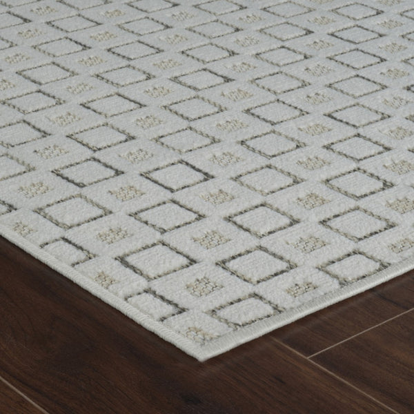 HomeRoots 4' Cream and Beige Geometric Distressed Area Rug - Durable, Stain-Resistant, Indoor/Outdoor Style 5' X 7' 558768