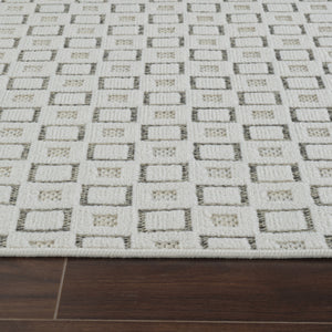 Homeroots 6' X 9' Cream And Beige Geometric Distressed Indoor Outdoor Area Rug  Polypropylene 558769