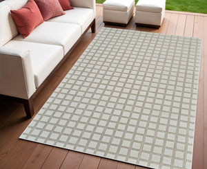 Homeroots 4' X 6' Cream And Beige Geometric Distressed Indoor Outdoor Area Rug  Polypropylene 558795