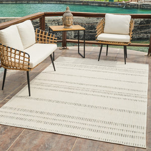 HomeRoots 4' Cream and Beige Striped Distressed Rug – Stylish Indoor/Outdoor Design for Versatile Spaces 5' X 7' 558803