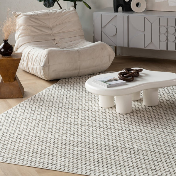 HomeRoots 4' Cream and Beige Geometric Distressed Area Rug - Durable Indoor/Outdoor Style for Any Space 4' X 6' 558816